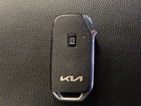 Used 2025 Kia Soul EX image 32