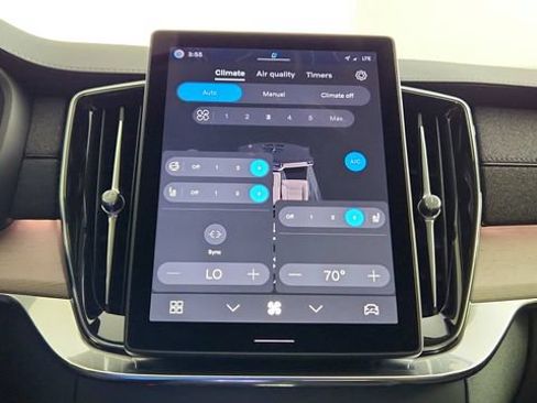 New 2026 Volvo XC90 B6 Plus w/ Protection Package Premier AWD/4WD image 23