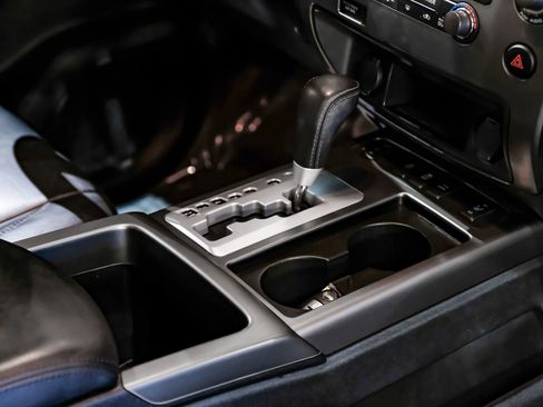 Used 2015 Nissan Armada Platinum image 29