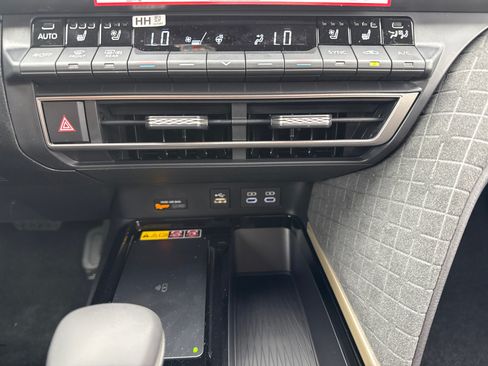 New 2026 Toyota Camry XLE FWD image 28