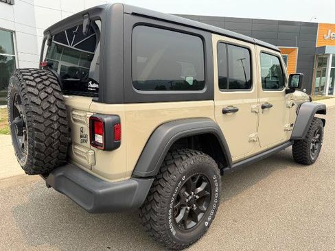 Used 2022 Jeep Wrangler Unlimited Sport AWD/4WD image 3