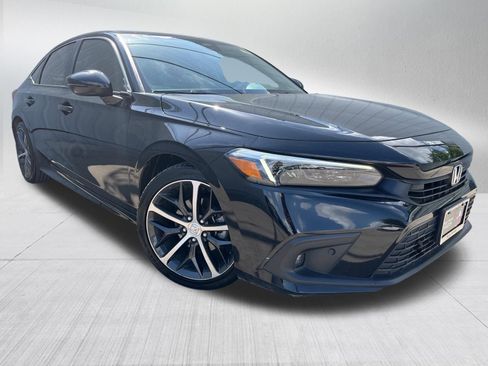 Used 2024 Honda Civic Touring image 3