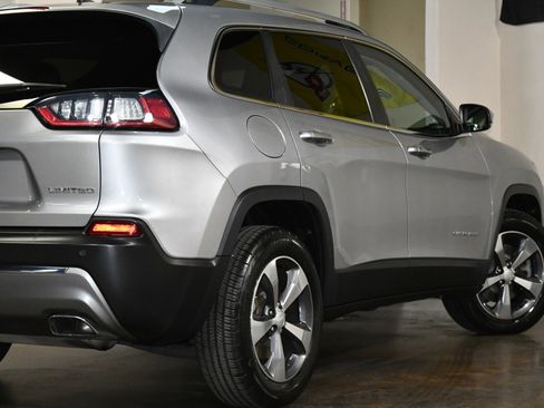 Used 2019 Jeep Cherokee Limited image 56