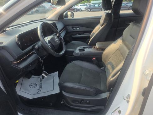 Used 2023 Nissan Ariya FWD image 8