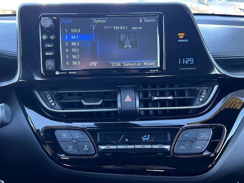 Used 2018 Toyota C-HR XLE image 16