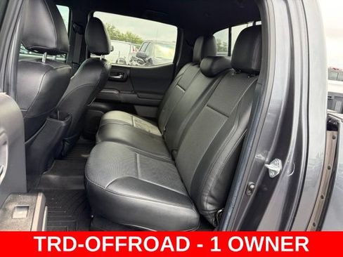 Used 2022 Toyota Tacoma TRD Off-Road w/ Technology Package RWD image 15