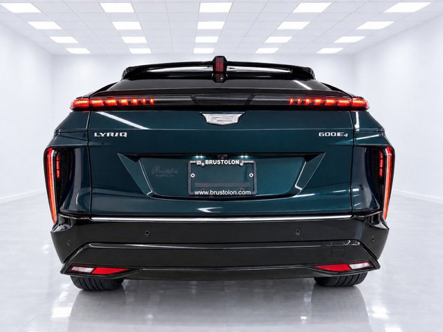 Used 2024 Cadillac Lyriq Luxury AWD/4WD image 10