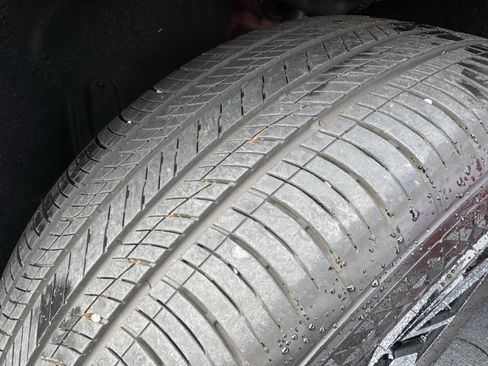 Used 2025 Volkswagen Atlas SE image 13