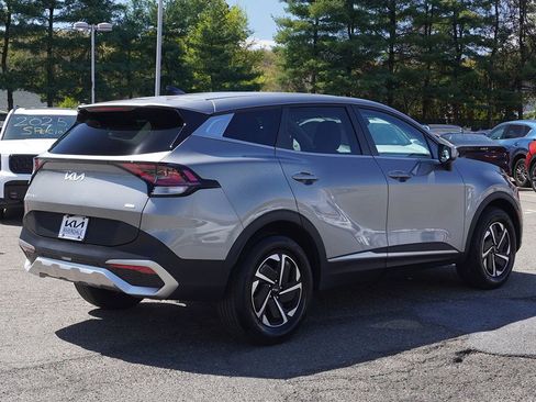 Used 2023 Kia Sportage LX AWD/4WD image 9