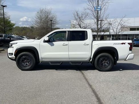 Used 2025 Nissan Frontier PRO-4X w/ Pro Convenience Package AWD/4WD image 2