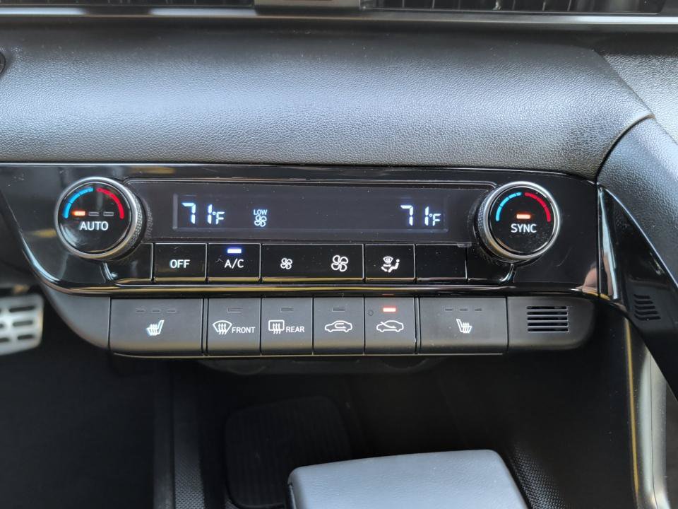Certified 2026 Hyundai Elantra SEL Sport Premium FWD image 18