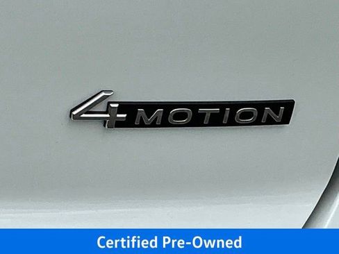 Certified 2024 Volkswagen Atlas Cross Sport SEL R-Line AWD/4WD image 11