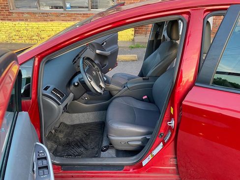 Used 2010 Toyota Prius One image 10