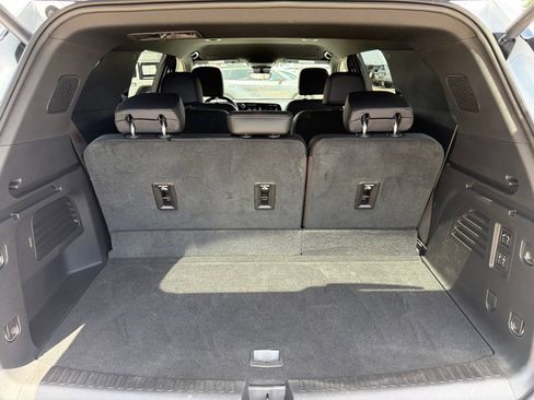 Used 2026 Chevrolet Traverse High Country AWD/4WD image 13