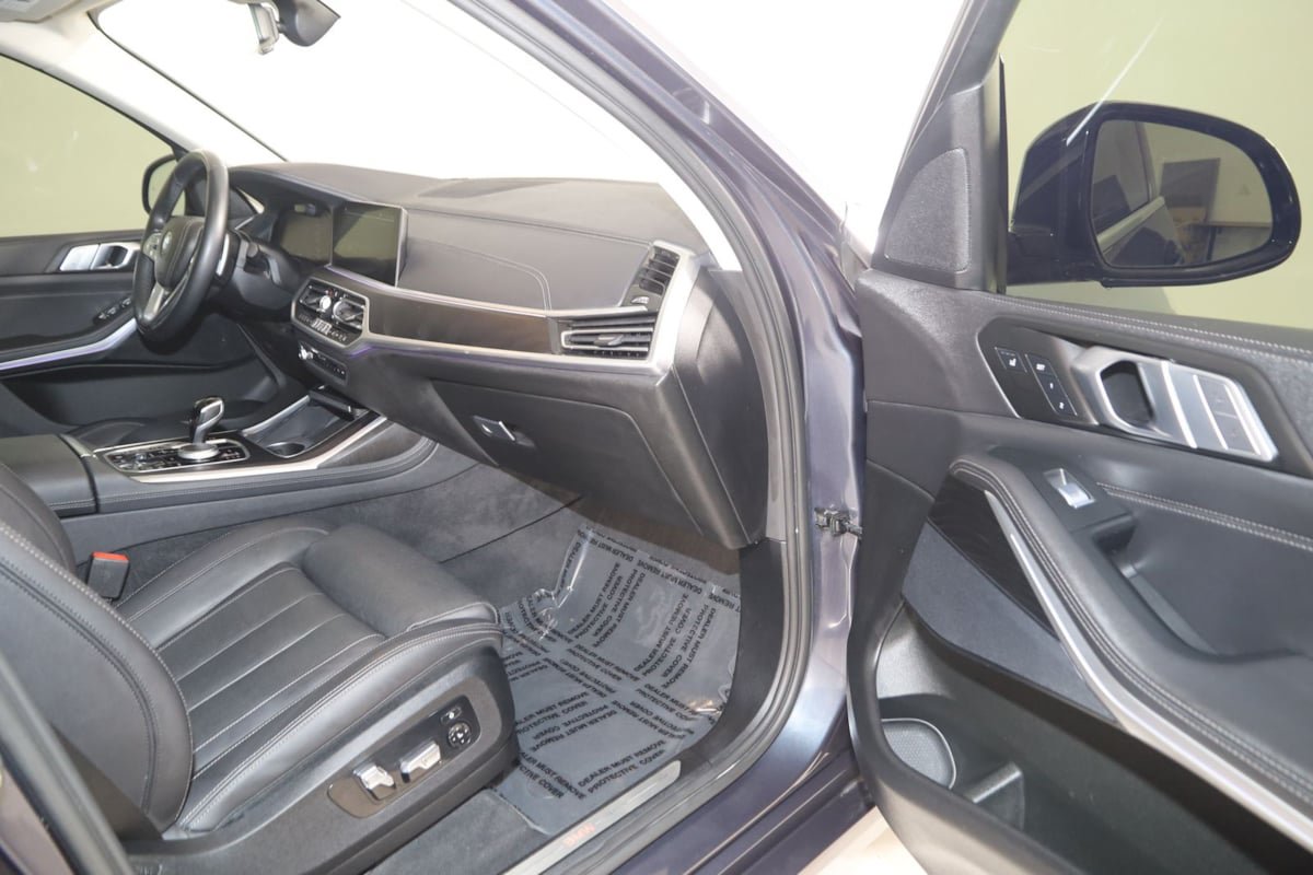 Used 2022 BMW X7 xDrive40i w/ Premium Package AWD/4WD image 47