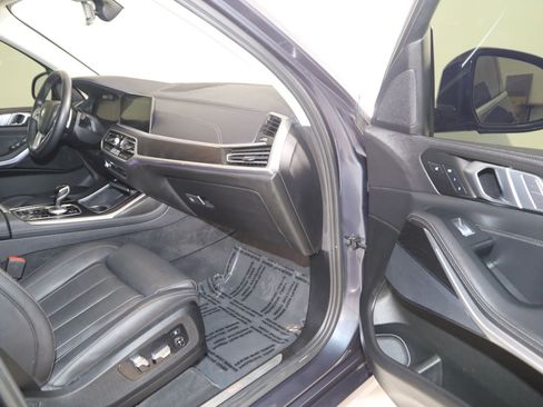 Used 2022 BMW X7 xDrive40i w/ Premium Package AWD/4WD image 47