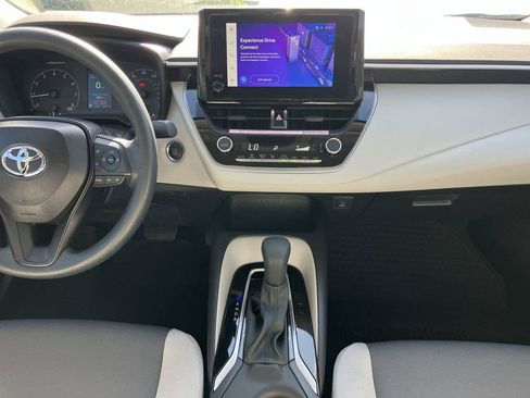 Used 2025 Toyota Corolla LE w/ Convenience Package FWD image 16