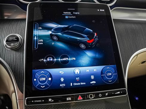 Certified 2025 Mercedes-Benz GLC 300 4MATIC image 18