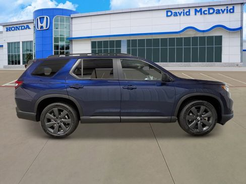 New 2025 Honda Pilot Sport image 10