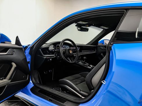 Used 2022 Porsche 911 GT3 RWD image 41