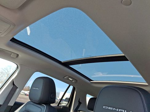 New 2026 GMC Terrain Denali w/ LPO, Floor Liner Package image 13