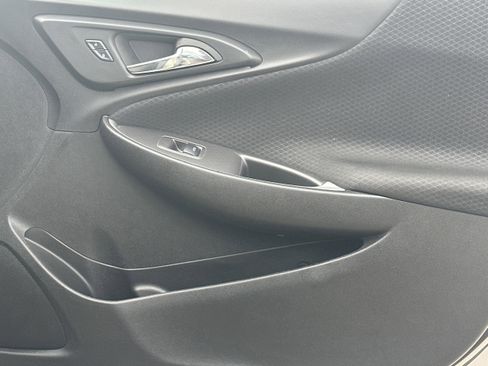 Used 2024 Chevrolet Malibu LT image 14