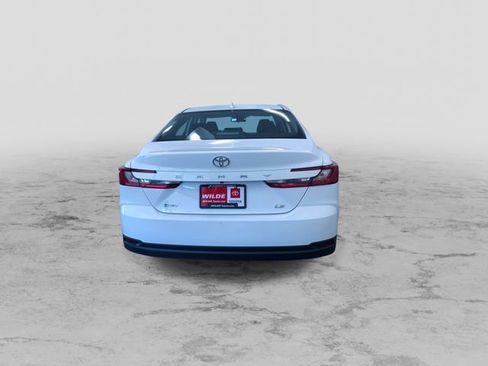 Used 2026 Toyota Camry LE FWD image 9