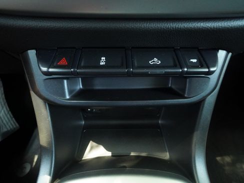 Used 2019 Chevrolet Colorado LT w/ LT Convenience Package RWD image 21