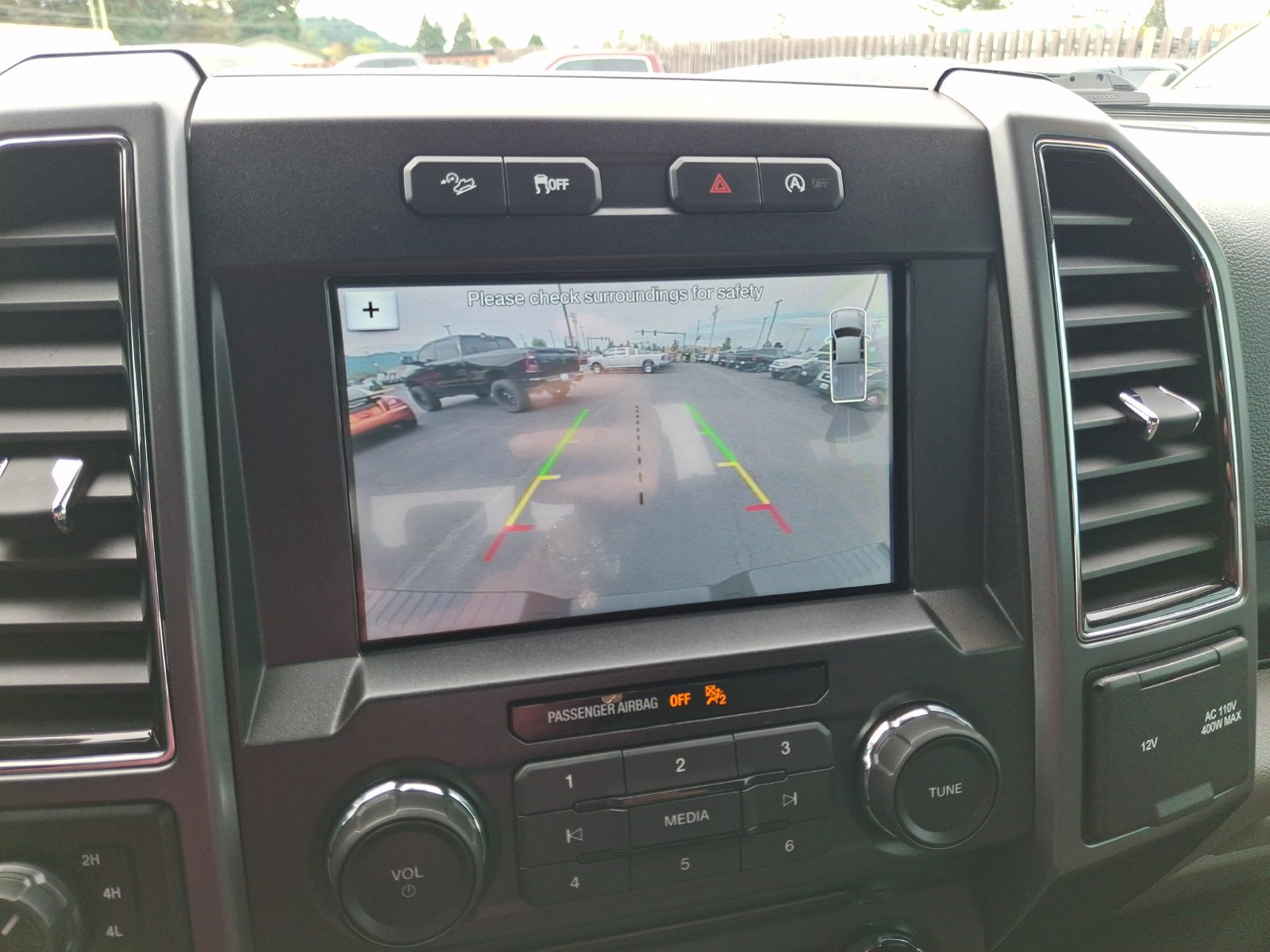 Used 2018 Ford F150 XLT w/ Equipment Group 302A Luxury AWD/4WD image 15