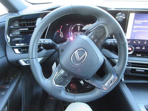 Used 2024 Lexus RX 500h F Sport w/ Convenience Package AWD/4WD image 37
