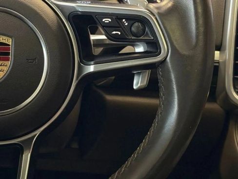 Used 2016 Porsche Cayenne w/ Premium Package Plus AWD/4WD image 27