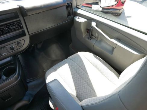 Used 2023 Chevrolet Express 3500 w/ Power Convenience Package RWD image 11