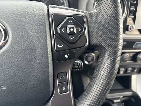 Used 2023 Toyota Tacoma TRD Sport image 19