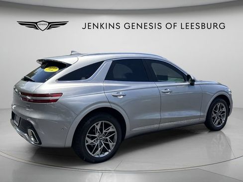 Used 2022 Genesis GV70 2.5T w/ Advanced Package AWD/4WD image 5