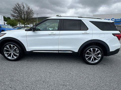 Used 2025 Ford Explorer Platinum w/ Ultimate Package AWD/4WD image 7