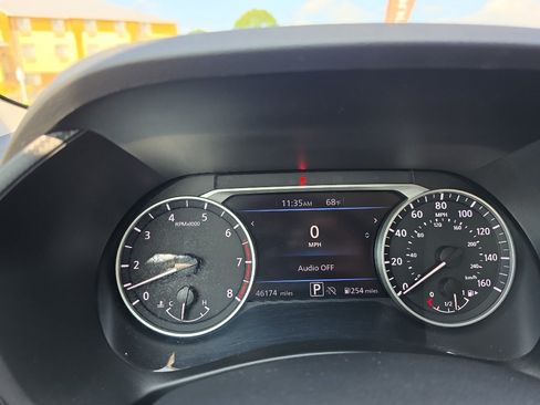Used 2024 Nissan Sentra SV FWD image 23