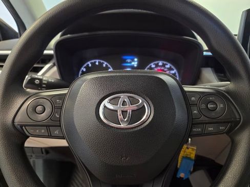 Used 2023 Toyota Corolla Cross L FWD image 24