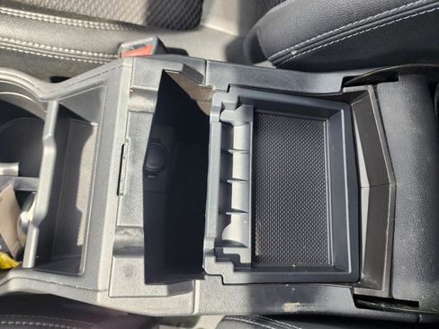 Used 2020 Subaru Forester Premium image 19