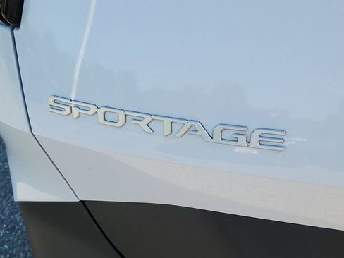 Used 2024 Kia Sportage EX FWD image 30