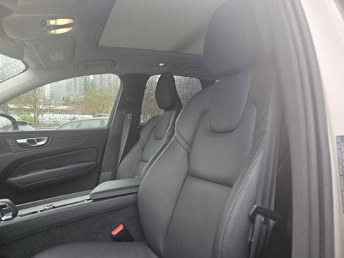 Certified 2025 Volvo XC60 B5 Plus AWD/4WD image 22