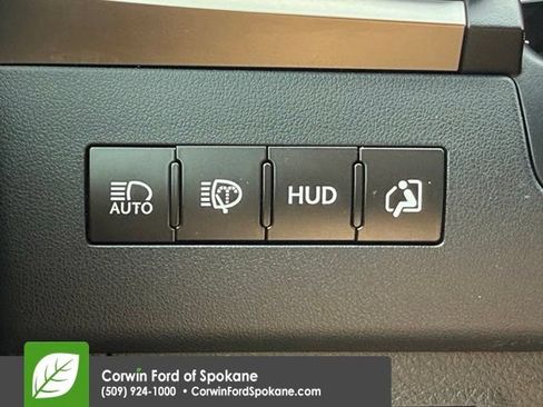 Used 2017 Lexus LX 570 4WD w/ Luxury Package image 30