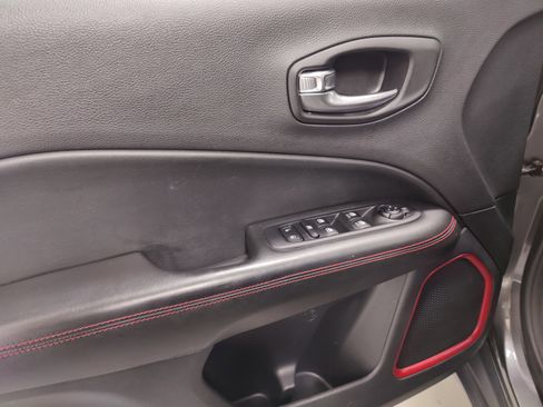 Used 2020 Jeep Compass Trailhawk w/ Cold Weather Group image 20