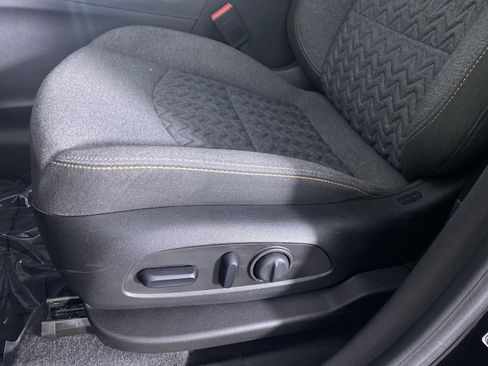 Certified 2023 Chevrolet Equinox LT image 9