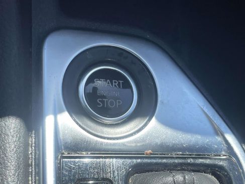 Used 2024 Nissan Sentra SV FWD image 19