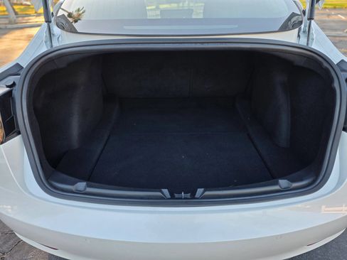 Used 2019 Tesla Model 3 Mid Range RWD image 11