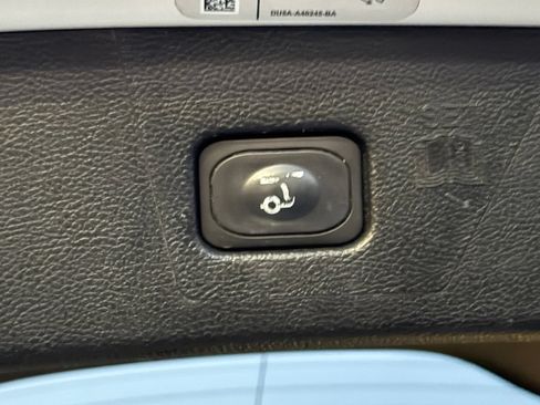 Used 2020 Ford Edge Titanium w/ Equipment Group 301A AWD/4WD image 46