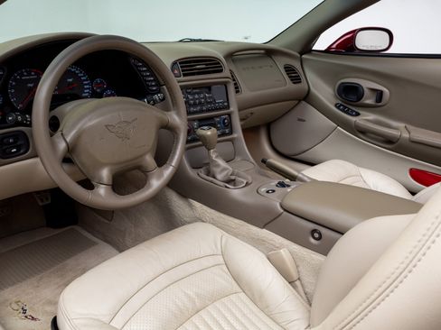 Used 2003 Chevrolet Corvette 50th Anniversary Edition w/ Preferred Equipment Group1 image 25