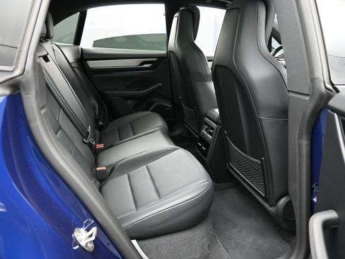 Certified 2024 Porsche Macan 4 Electric image 29