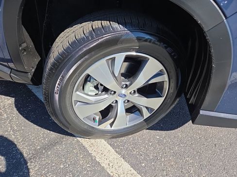 Certified 2025 Subaru Ascent Premium image 9