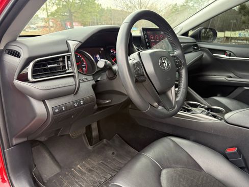 Used 2021 Toyota Camry XSE w/ Navigation Package image 21